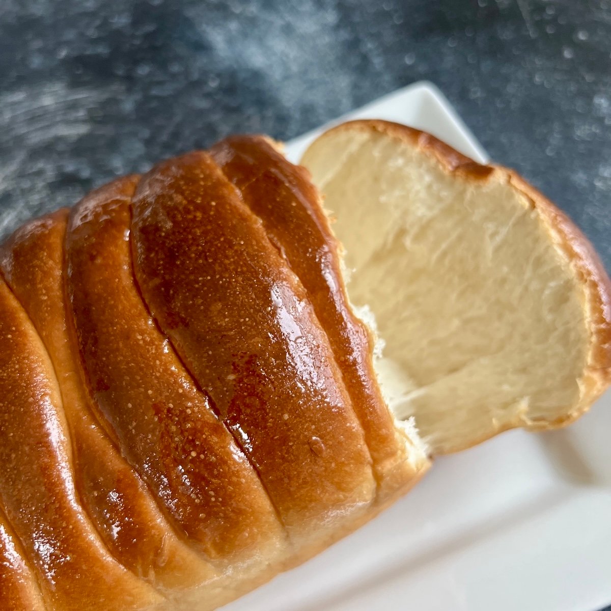 Pai Bao (Hong Kong Sweet Bread)